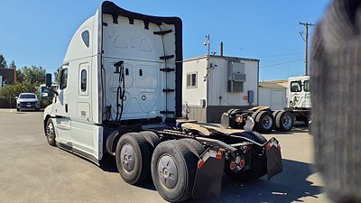 2022 Freightliner NEW CASCADIA PX12664