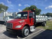 2018 Freightliner M2 106