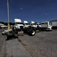 2018 Freightliner M2 106