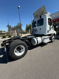 2020 Freightliner NEW CASCADIA 116