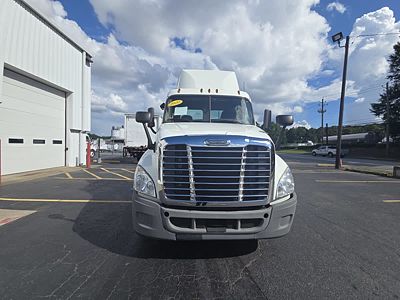 2020 Freightliner CASCADIA 125
