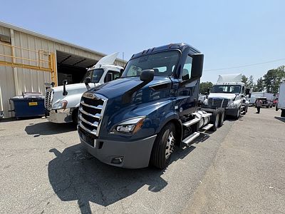2021 Freightliner CASCADIA PX11664ST