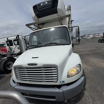 2019 Freightliner M2 106