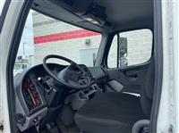 2018 Freightliner M2 106