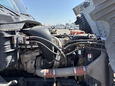 2018 Freightliner CASCADIA 125