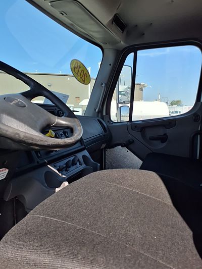 2019 Freightliner M2 106