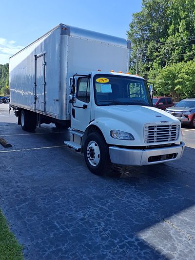 2018 Freightliner M2 106