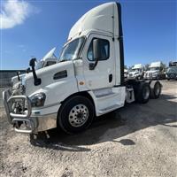 2018 Freightliner CASCADIA 113