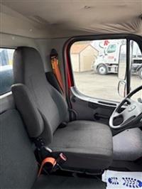 2018 Freightliner M2 106