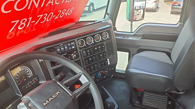 2020 Mack CMM64T