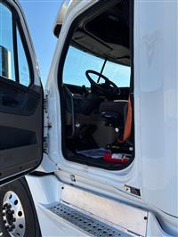 2017 Freightliner CASCADIA 125