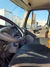 2018 Freightliner M2 106