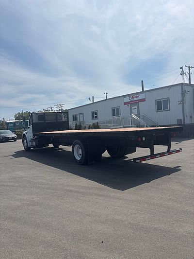 2017 Freightliner M2 106