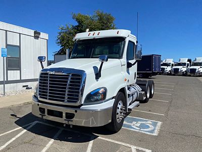 2020 Freightliner CASCADIA 125