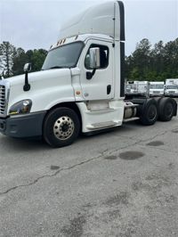 2018 Freightliner CASCADIA 125