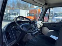 2018 Freightliner M2 106