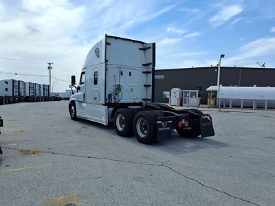 2020 Freightliner CASCADIA 125