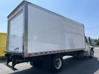 2018 Freightliner M2 106