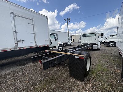 2019 Freightliner M2 106