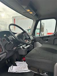 2017 Freightliner M2 106