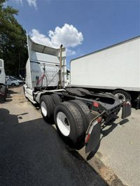 2020 Volvo VNR64T-640