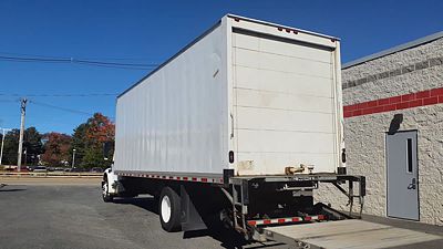 2018 Freightliner M2 106