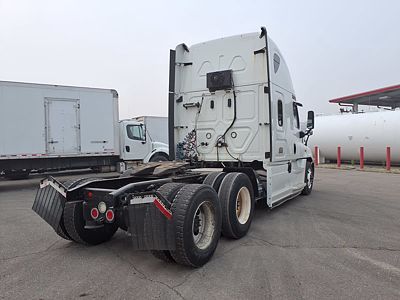 2020 Freightliner CASCADIA 125