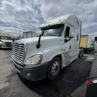 2018 Freightliner CASCADIA 125