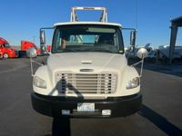 2017 Freightliner M2 106