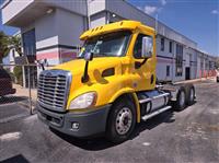 2017 Freightliner CASCADIA 113