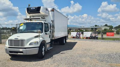 2021 Freightliner M2 106