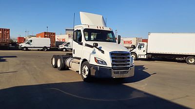 2020 Freightliner NEW CASCADIA PX12664
