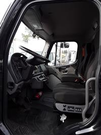 2021 Freightliner M2 106