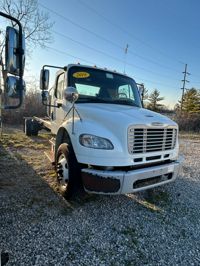 2018 Freightliner M2 106
