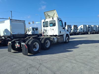 2019 Freightliner CASCADIA 125