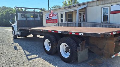 2015 Freightliner M2 106