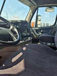 2018 Freightliner CASCADIA 125