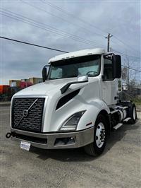 2019 Volvo VNL42T 300
