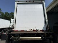 2017 Freightliner M2 106