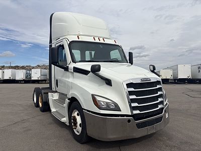 2021 Freightliner NEW CASCADIA PX12664