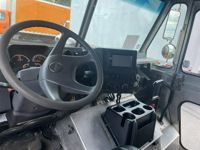 2017 Freightliner MT55