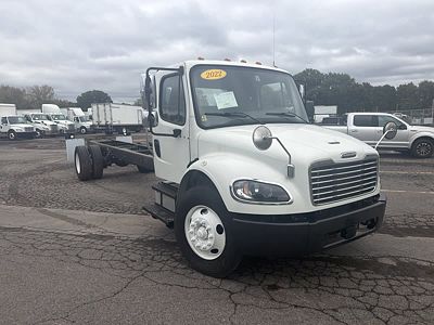 2022 Freightliner M2 106