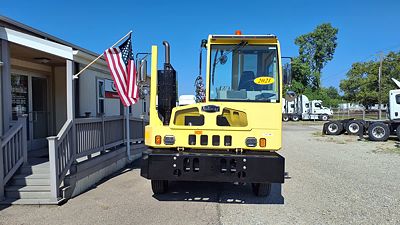 2021 Autocar ACTT42