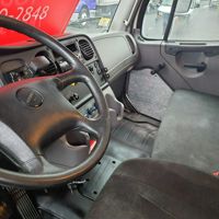 2018 Freightliner M2 106