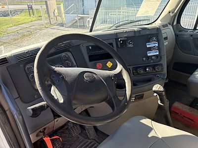 2020 Freightliner CASCADIA 125
