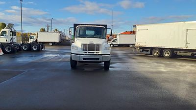 2017 Freightliner M2 106