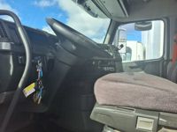 2020 Volvo VNL64T-760