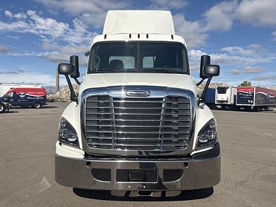 2018 Freightliner CASCADIA 125
