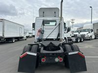 2016 Volvo VNL42T