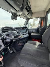 2020 Freightliner NEW CASCADIA 116